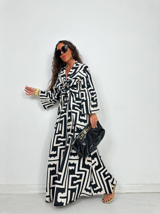 Women’s Two-Piece Set – Geometric Print Skirt & Blouse